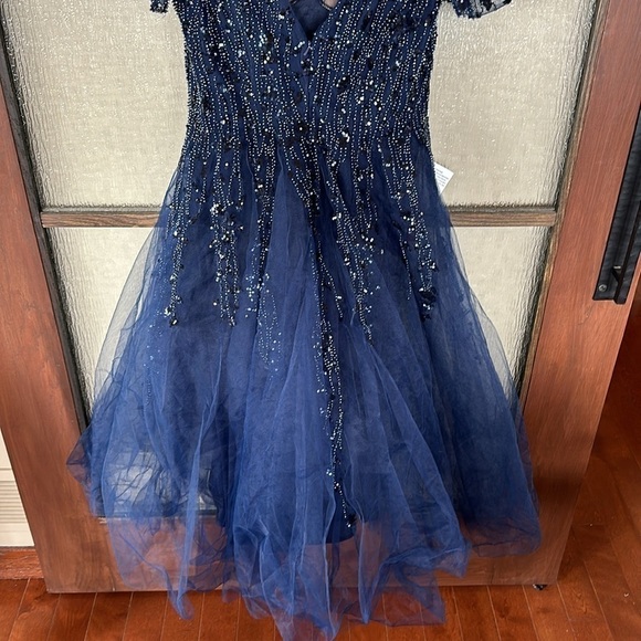 Mac Duggal | A-line Chiffon Flared Studded V-Neck Medium Long size 8 NEW $598 - Picture 11 of 13